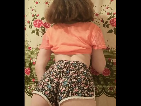 ❤️ Una ghjovana sexy si spoglia i pantaloncini davanti à a camera ❤️❌ Porno à co.pornovore.ru ﹏