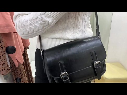 ❤️ Masturbazione publica di a ghjovana cagna FeralBerry cù un dildo in a sala di prove ❤️❌ Porno à co.pornovore.ru ﹏