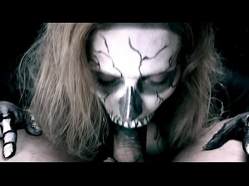 ❤️ Ragazza demonia chì succhia u cazzo cù a so bocca nera è ingoia cum. ❤️❌ Porno à co.pornovore.ru ﹏